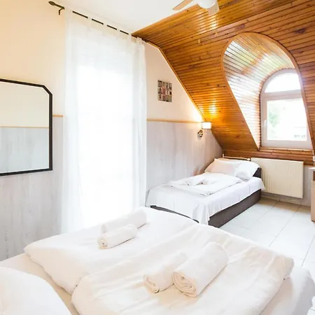 Passzio Panzio 3* بودابست
