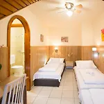 Passzio Panzio Konukevi 3*