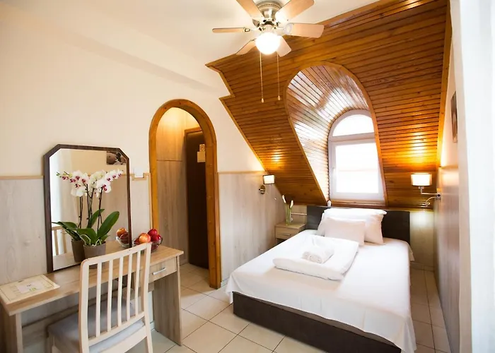 Passzio Panzio Pensionat 3*